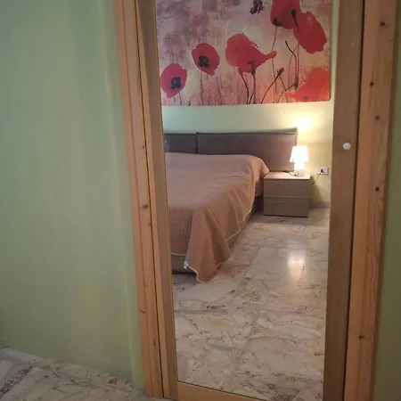 Flora 3*